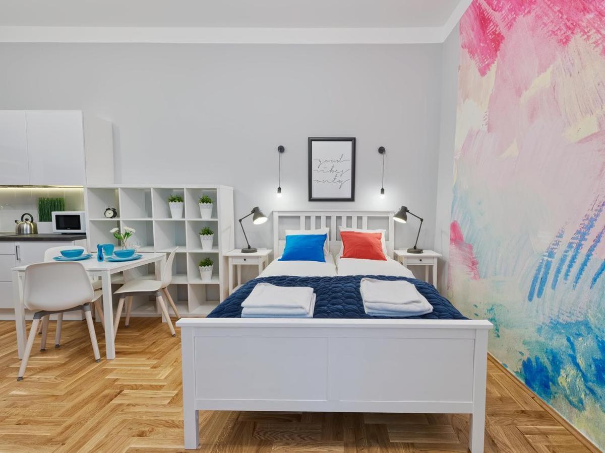 Ok Krak Apartments คราคูฟ ภายนอก รูปภาพ